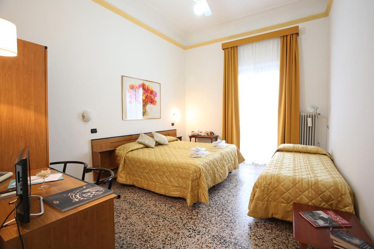 Hotel Casa Del Lago Florenz Exterior foto