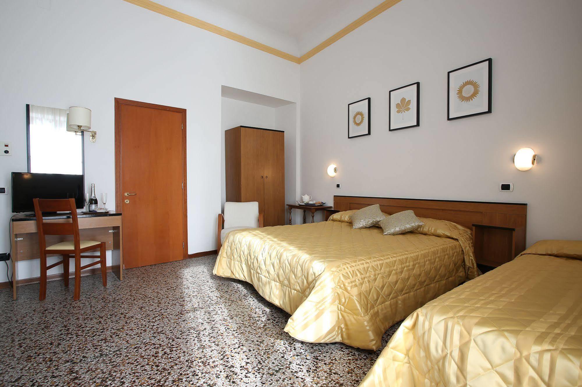 Hotel Casa Del Lago Florenz Exterior foto